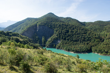 Lac de Monteynard et passerelle himalayenne, Isère