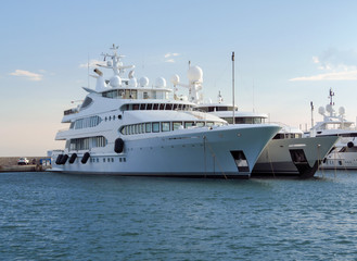 Fototapeta na wymiar Cannes - Luxury yacht in port