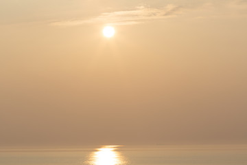 Fototapeta na wymiar 日本海に沈む太陽
