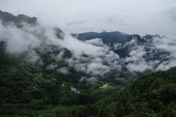 Sea of Clouds Sweeps over the Mountains