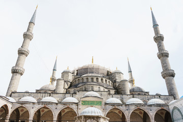 Fototapeta na wymiar Historic Landmark Sultanahmet Mosque in Istanbul. 