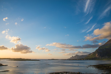 Naklejka premium Abenddämmerung auf den Lofoten, Norwegen
