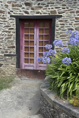 Fototapeta na wymiar Vecchie finestre in Bretagne