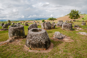 Ebene der Tonkrüge Laos 