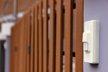 electric door bell for calling home owner