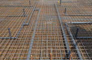 Construction of a swimming pool, fitting of fittings and installation of plastic pipes