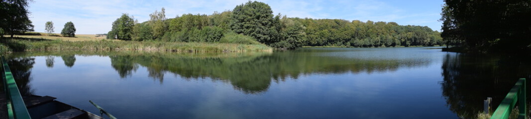 spiegelndes Holzmaar © Markus Volk