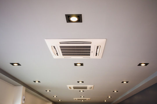 Ceiling mounted cassette type air conditioning system