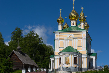 Fototapeta na wymiar Stone Resurrection Church, Ples, Golden Ring of Russia
