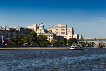 Obraz premium River boat on the Moscow river, Moscow, Russia