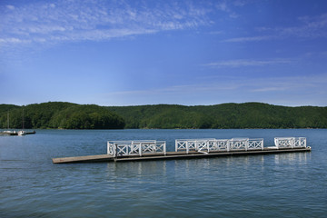 pomost na jeziorze © iwona666