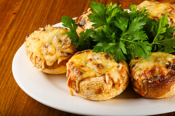 Stuffed champignon with cheese