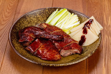 Roasted duck wik pancakes