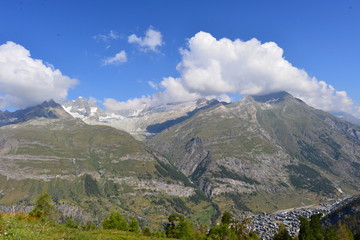 Obraz premium Zermatt - Bergmassiv in den Walliser Alpen