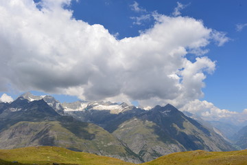 Obraz premium Zermatt - Bergstation Riffelberg in den Walliser Alpen 