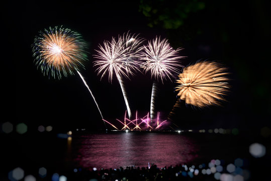  fireworks on the sea beach .