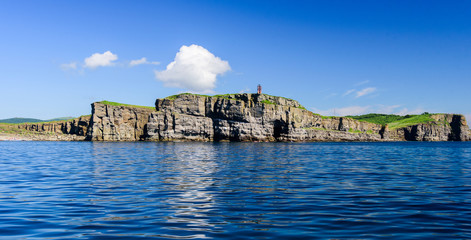 Rocky coast of the Pacific Ocean near Vladivostok city © pavlik011