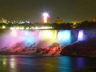 Niagara Fälle American Falls bei Nacht