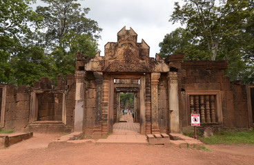 バンテアイ・スレイ　カンボジア遺跡
