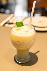 banana smoothie milkshake