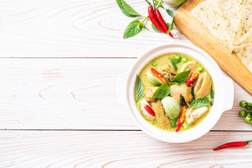 Roti and Green Curry with Chicken