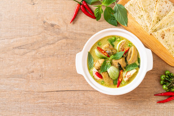 Roti and Green Curry with Chicken