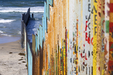 Tijuana - il muro della vergogna