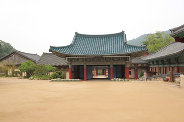 Fototapeta premium Tongdosa Buddhist Temple