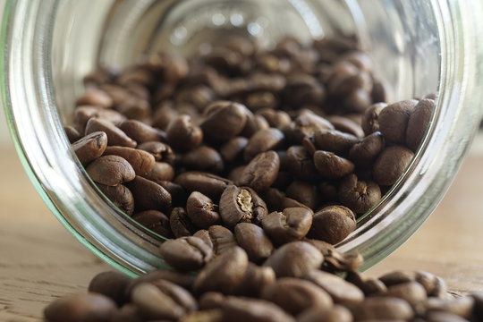 Caf&eacute; en grain / bocal de caf&eacute; en grain