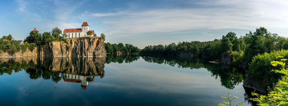 Panorama der Bergkirche Beucha bei Brandis in Sachsen, Deutschland