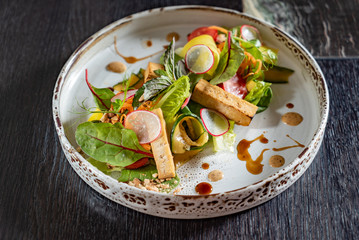 salad with grilled tofu
