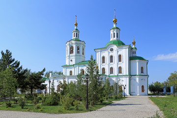 Fototapeta na wymiar Yard ascension-St. George Church in Tyumen
