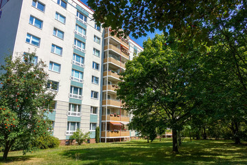 Sanierter Plattenbau