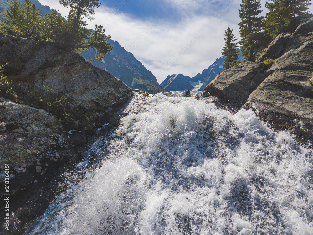 Wall mural Kuiguk waterfall. Altai mountains nature