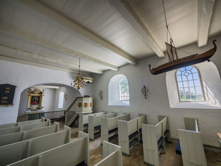 Fototapeta na wymiar The very small church on Hjarnoe island in Jutland