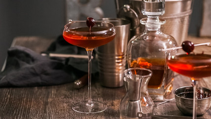 Manhattan cocktail © arinahabich