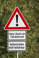 Verkehrsschild Gefahrstell
