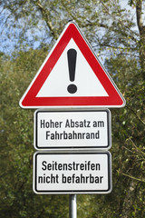 Verkehrsschild Gefahrstell
