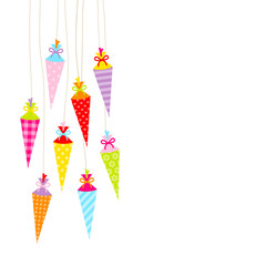 Hängende Schultüten bunt