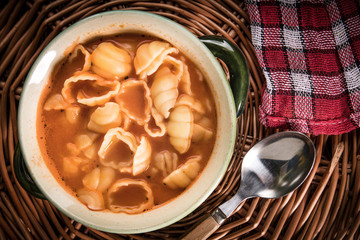 Fresh tomato soup with conchigliette.