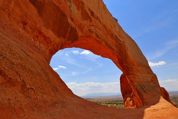 Fototapeta na wymiar Beautiful Wilson Arch a natural sandstone arch near Moab Utah.