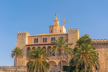 Fototapeta na wymiar Ancien château musulman, résidence du roi d'espagne à Palma de Majorque