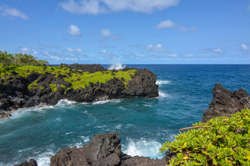 Fototapeta na wymiar Rugged, lava rock coastline on the island of Maui, Hawaii