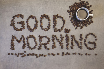 Buenos días, con el café en la mesa