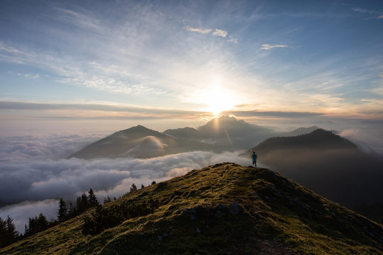 Trailrunning Woman Sunrise