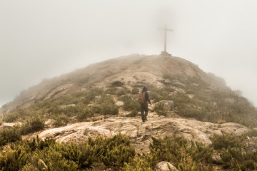 Cores e luz. Pico da Bandeira, ago/2018.