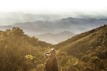 Cores e luz. Pico da Bandeira, ago/2018.