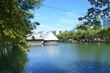 Obraz premium Russia. Clean ponds (Chistye Prudy) in sunny august day in Moscow