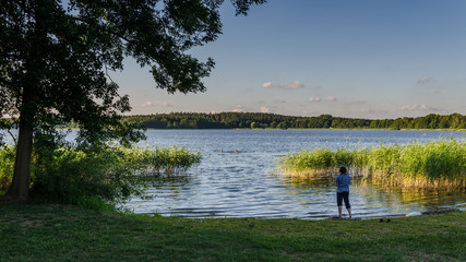 Frau am See, Krakower See, Krakow am See, Mecklenburgische Seenplatte, Schilf, Sanfter Tourismus,...