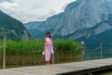 Naklejka premium Paya | Pink Pareo | at lake